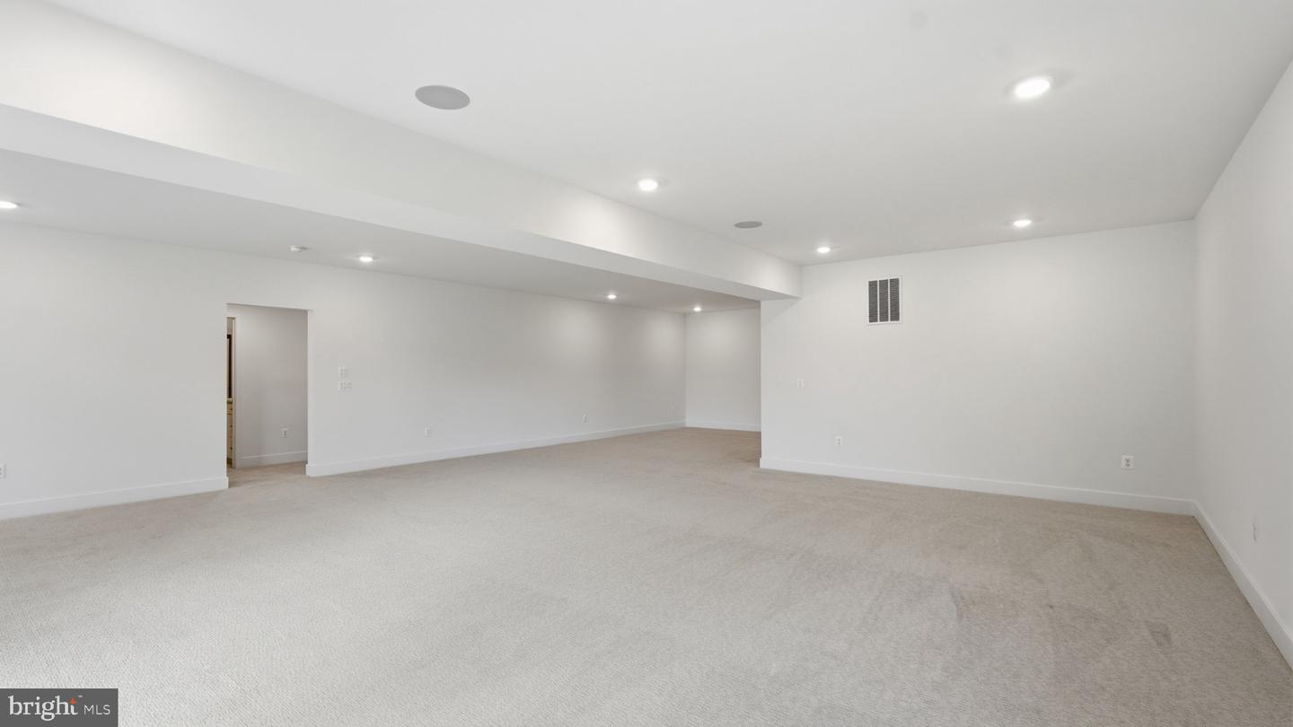 15061 Passion Ln Property Photo 37