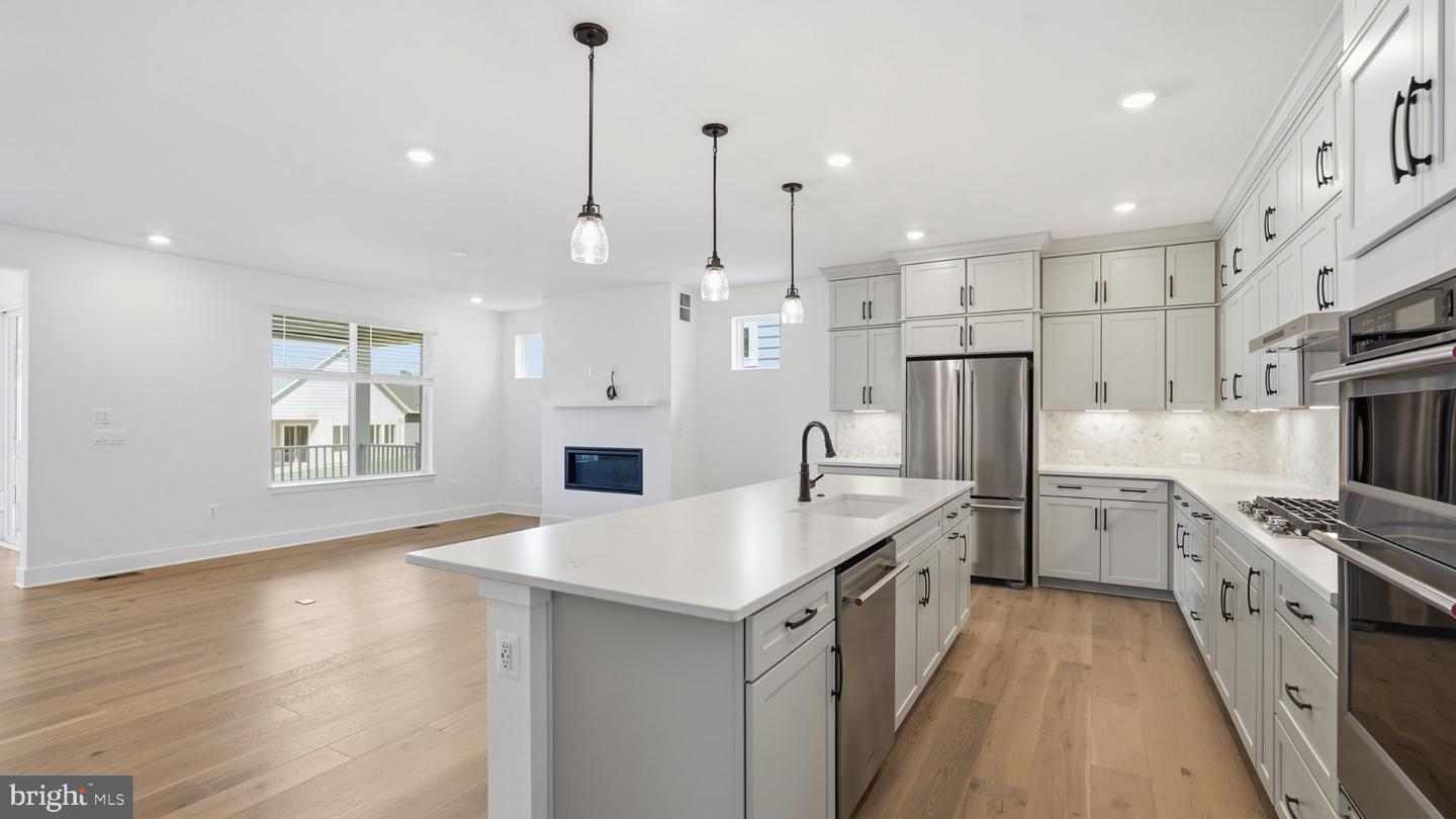 15024 Passion Ln Property Photo 6