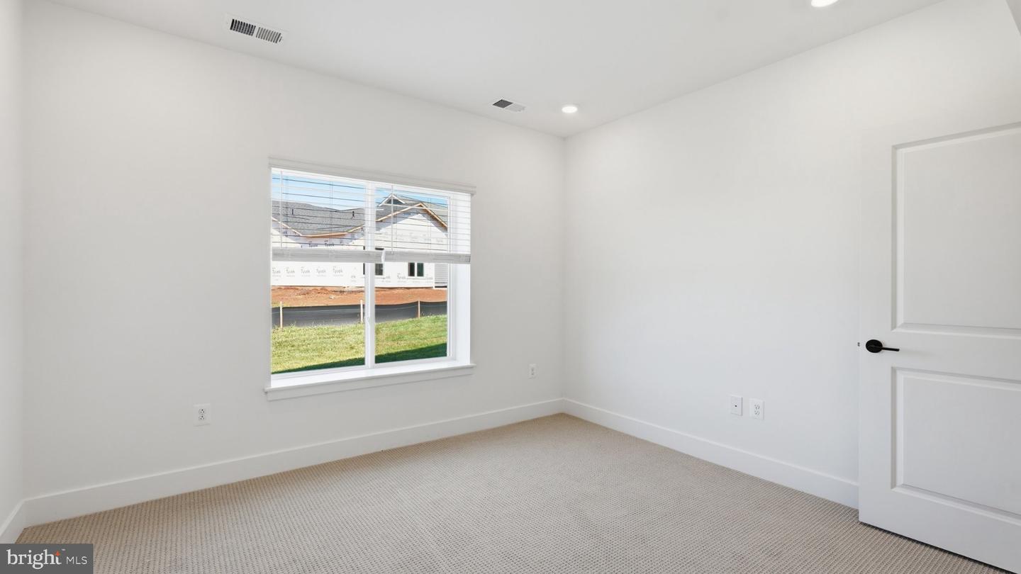 15024 Passion Ln Property Photo 32