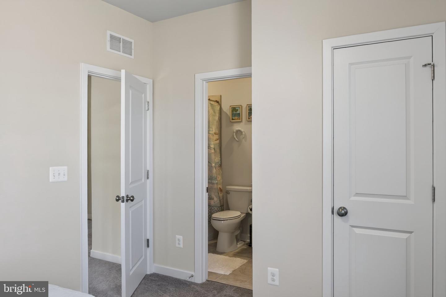 2103 Berwick Dr Property Photo 37