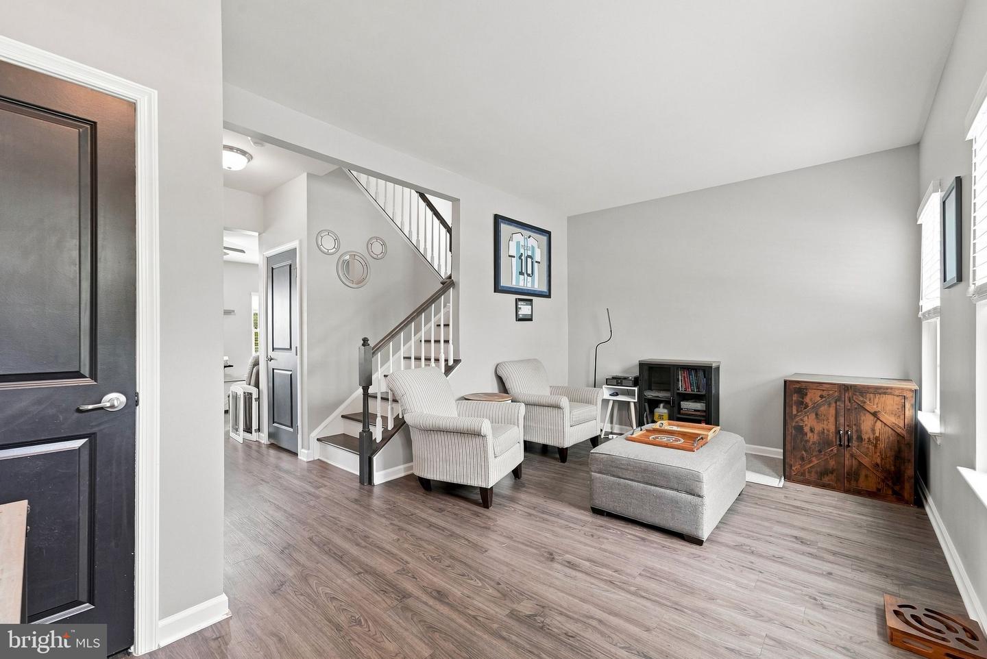 840 Virginia Ave Property Photo 4
