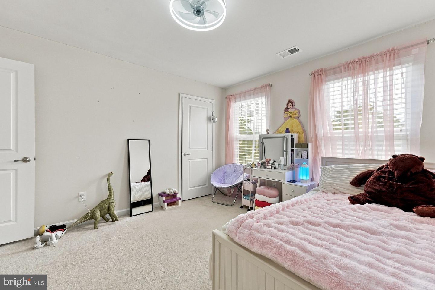 840 Virginia Ave Property Photo 23