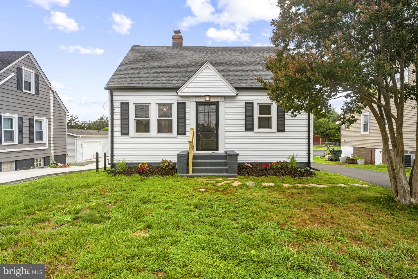 1818 Orange Rd Property Photo 2