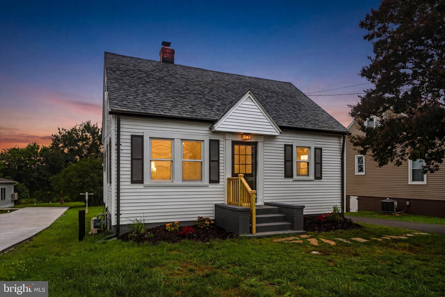 1818 Orange Rd Property Photo 3