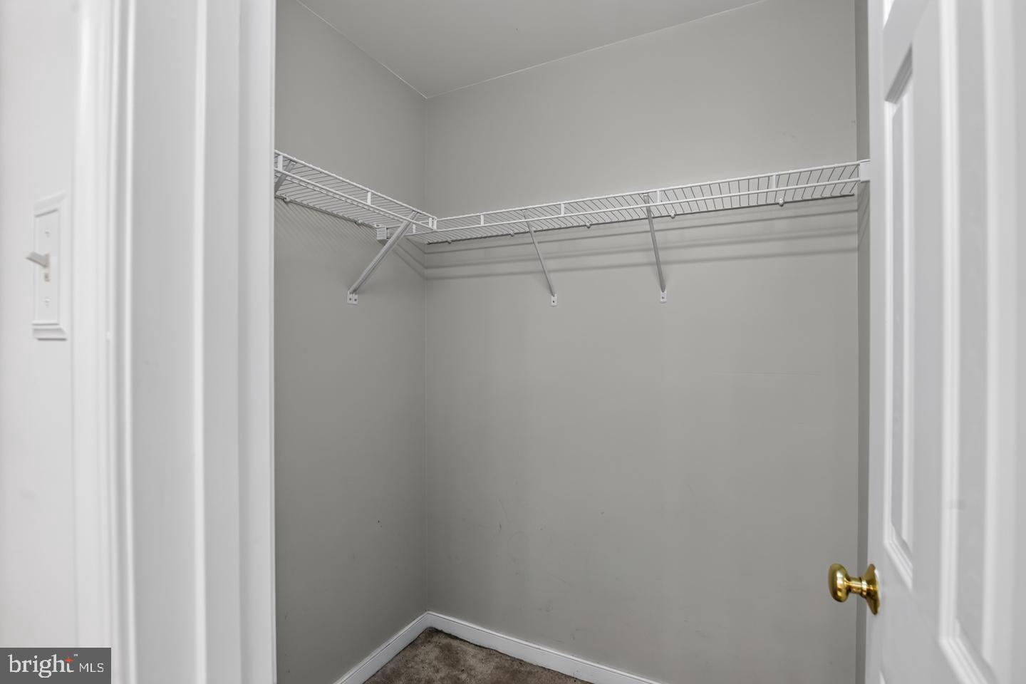 20200 Old Mill Rd Property Photo 21