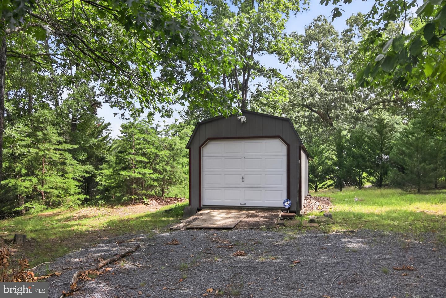 20200 Old Mill Rd Property Photo 30
