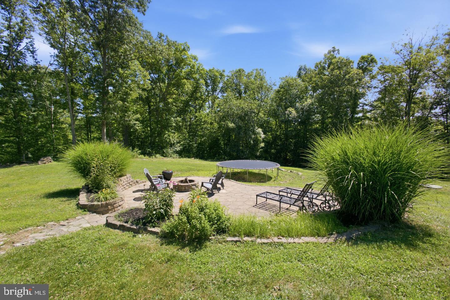 11064 Stream Side Ln Property Photo 4