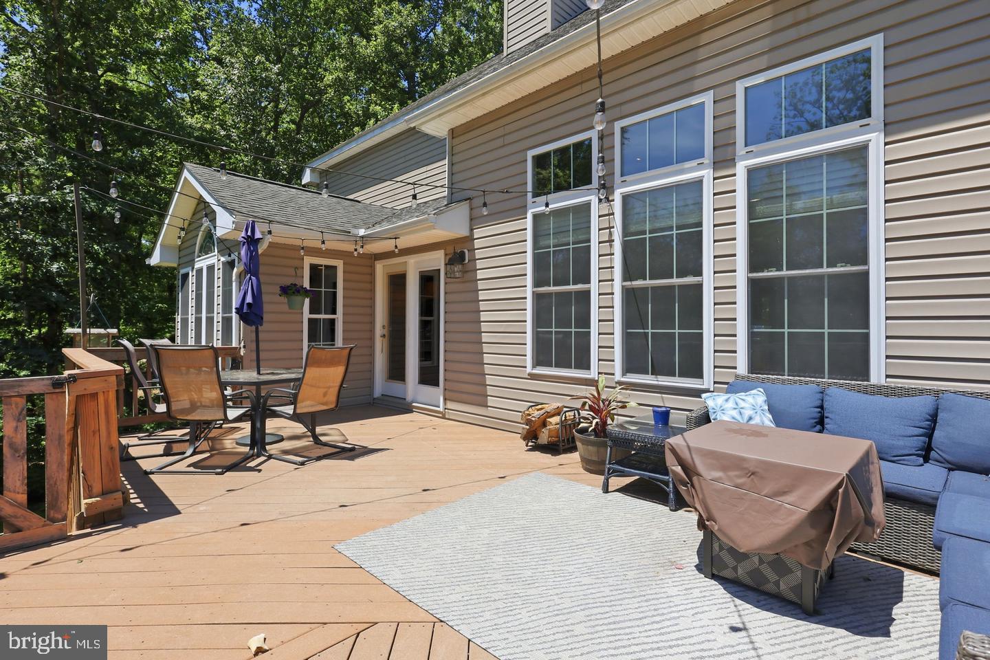 11064 Stream Side Ln Property Photo 8
