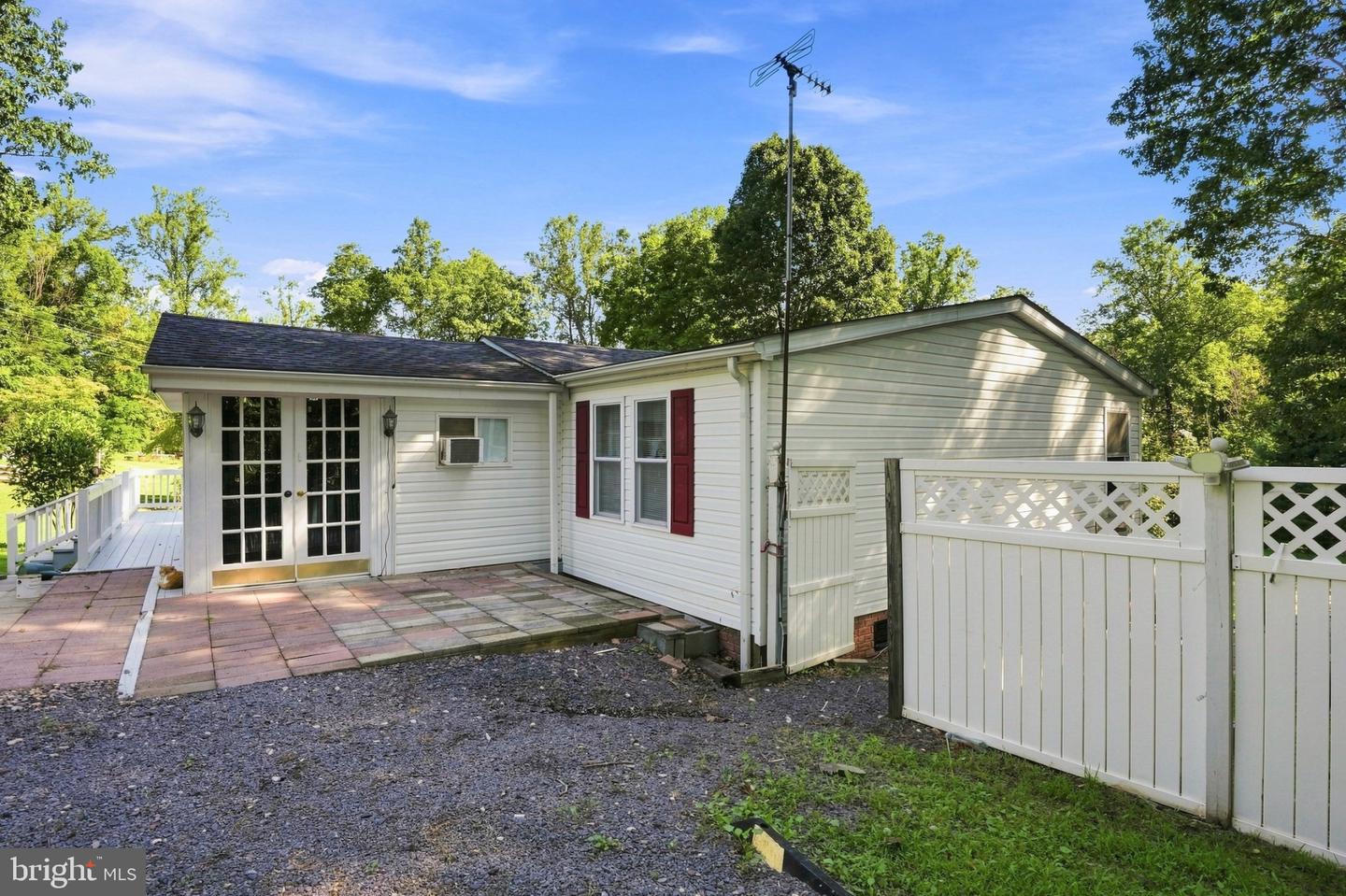 14105 Reva Rd Property Photo 2