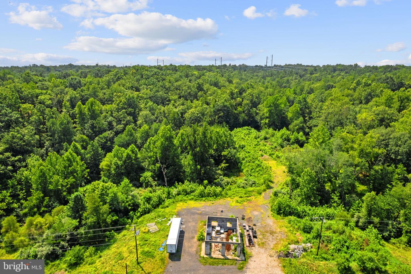 16420 Lee Property Photo 4