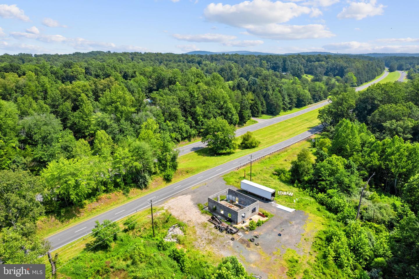 16420 Lee Property Photo 5