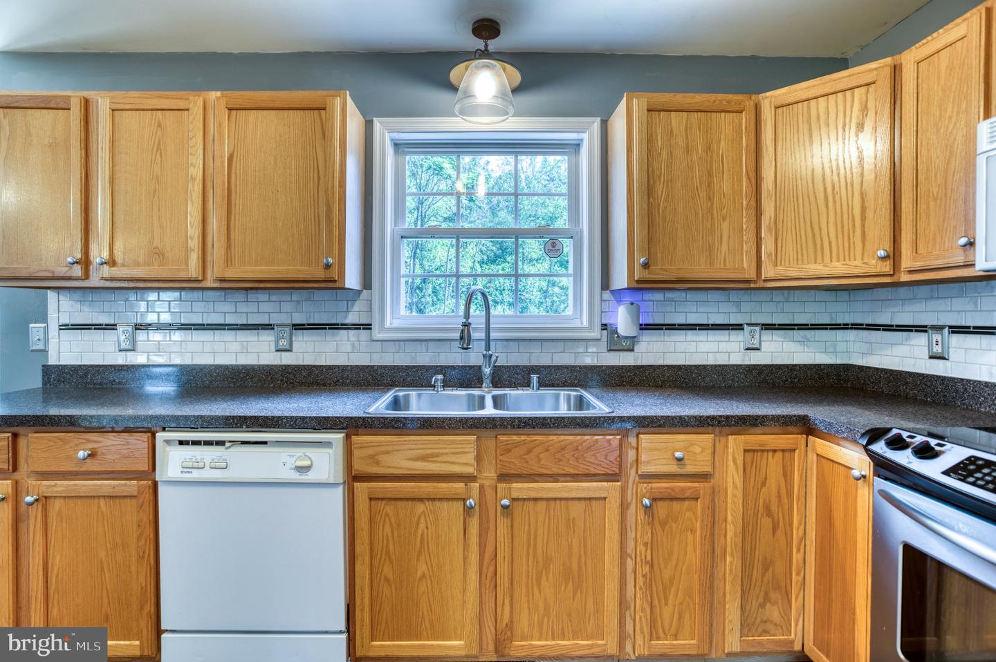 15412 Lake Breeze Ln Property Photo 11