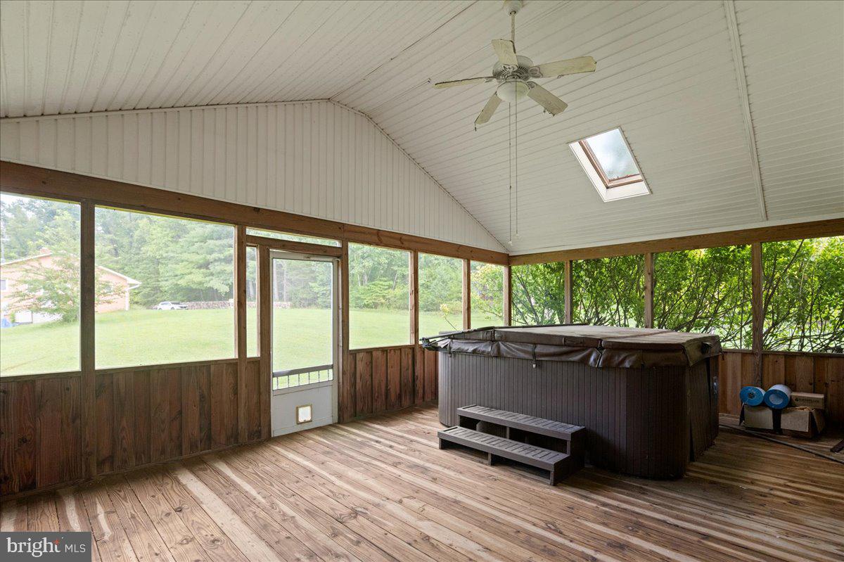 18019 Lee Hwy Property Photo 22