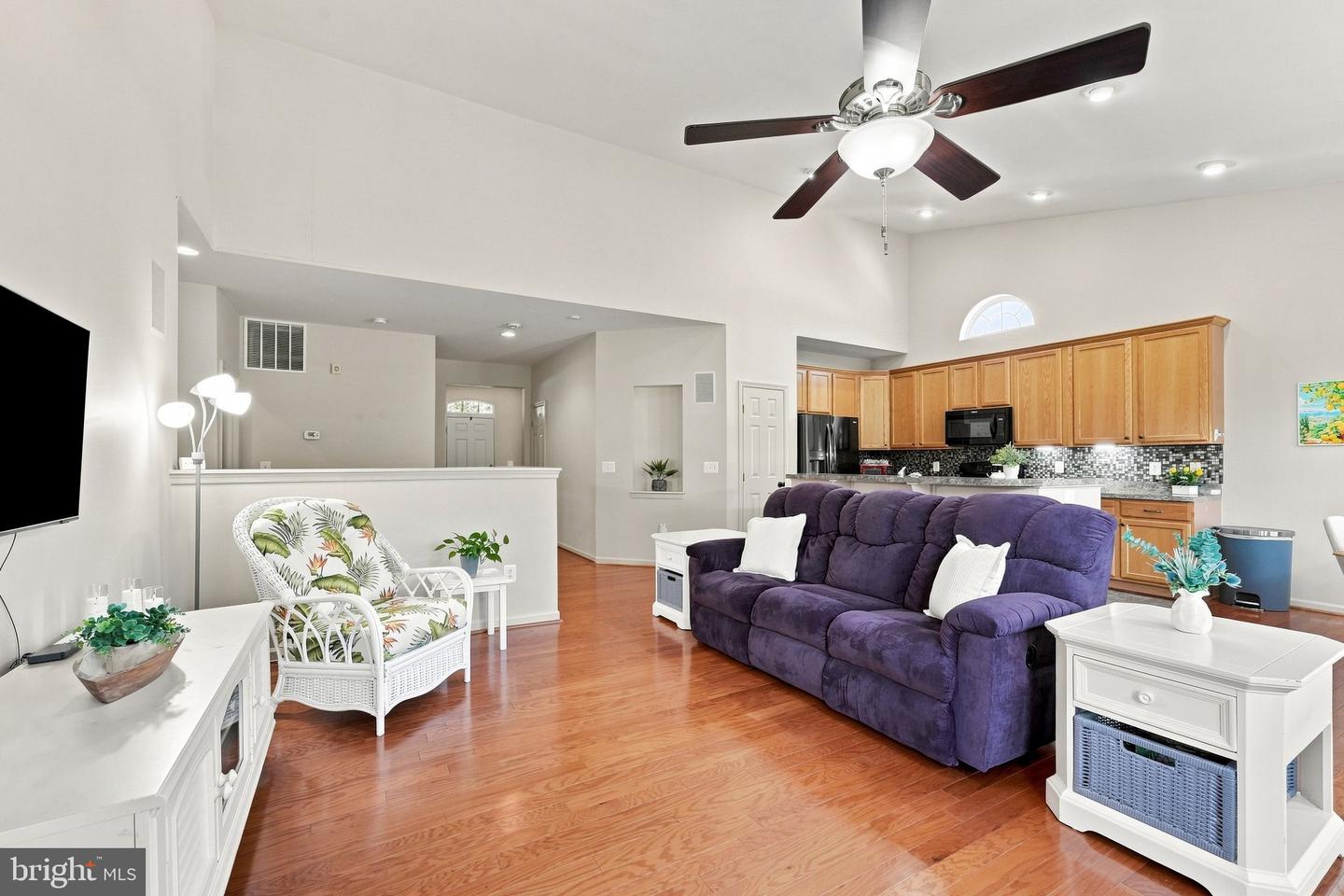 12047 Live Oak Dr Property Photo 9