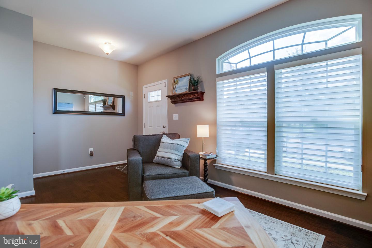 12019 Live Oak Dr Property Photo 2