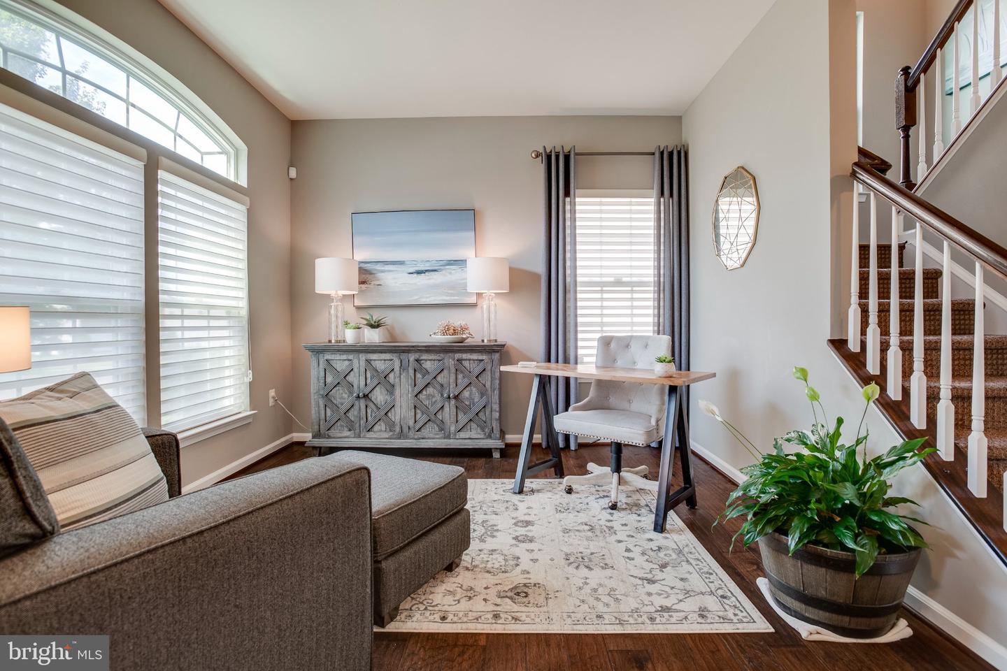 12019 Live Oak Dr Property Photo 3