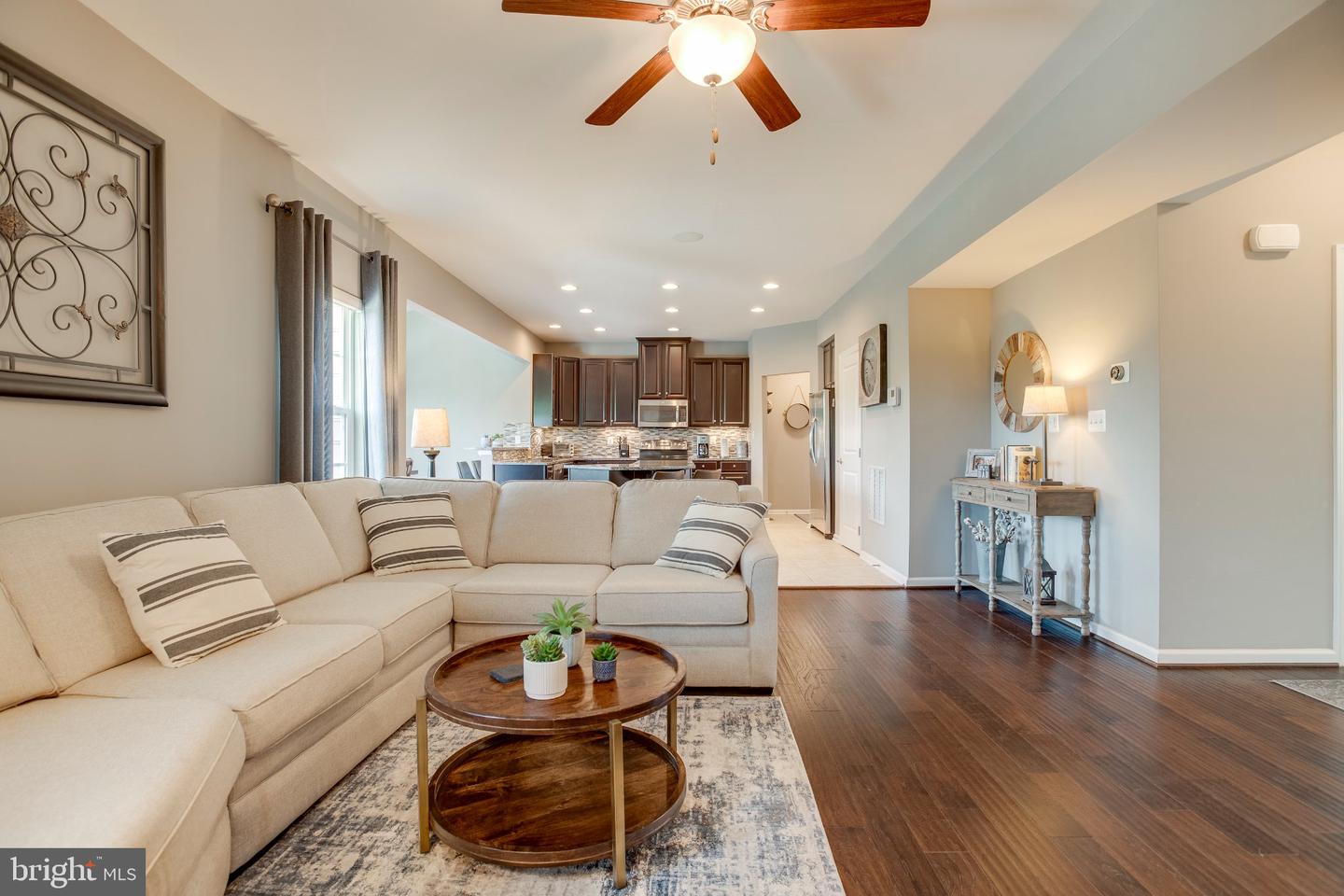 12019 Live Oak Dr Property Photo 9