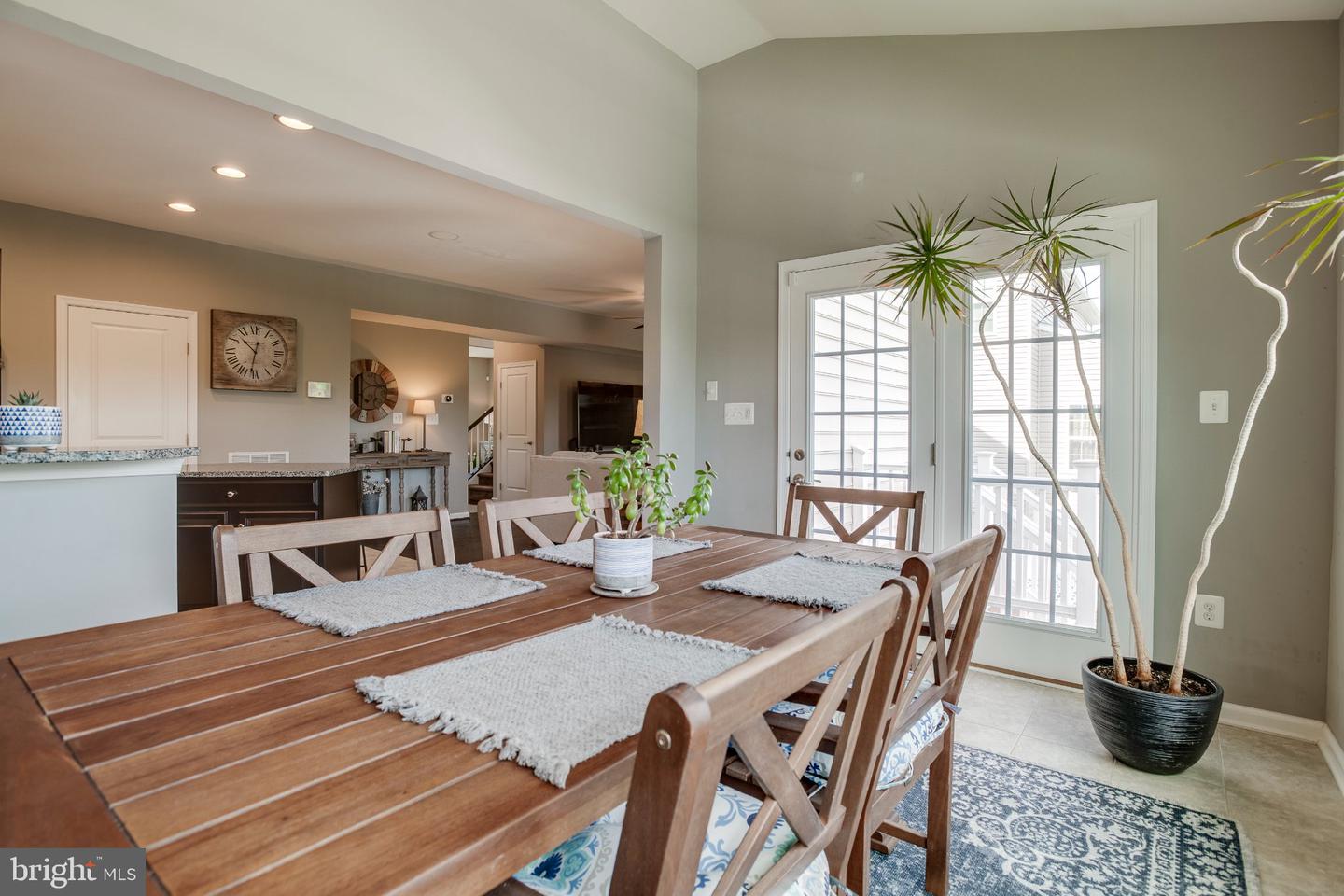 12019 Live Oak Dr Property Photo 18