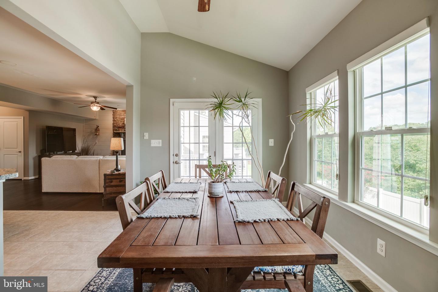 12019 Live Oak Dr Property Photo 20