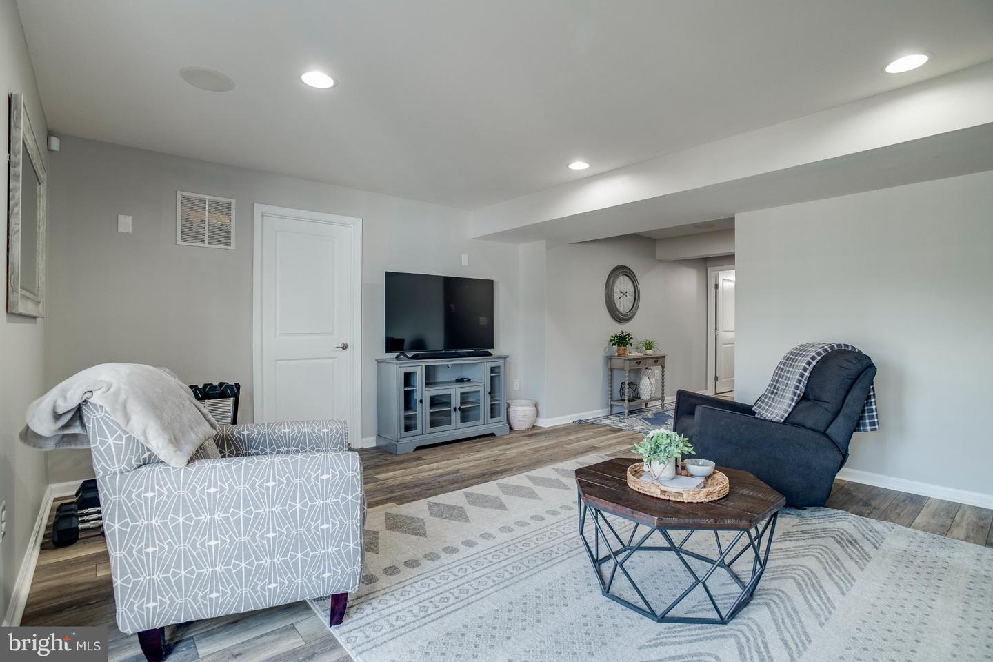 12019 Live Oak Dr Property Photo 43