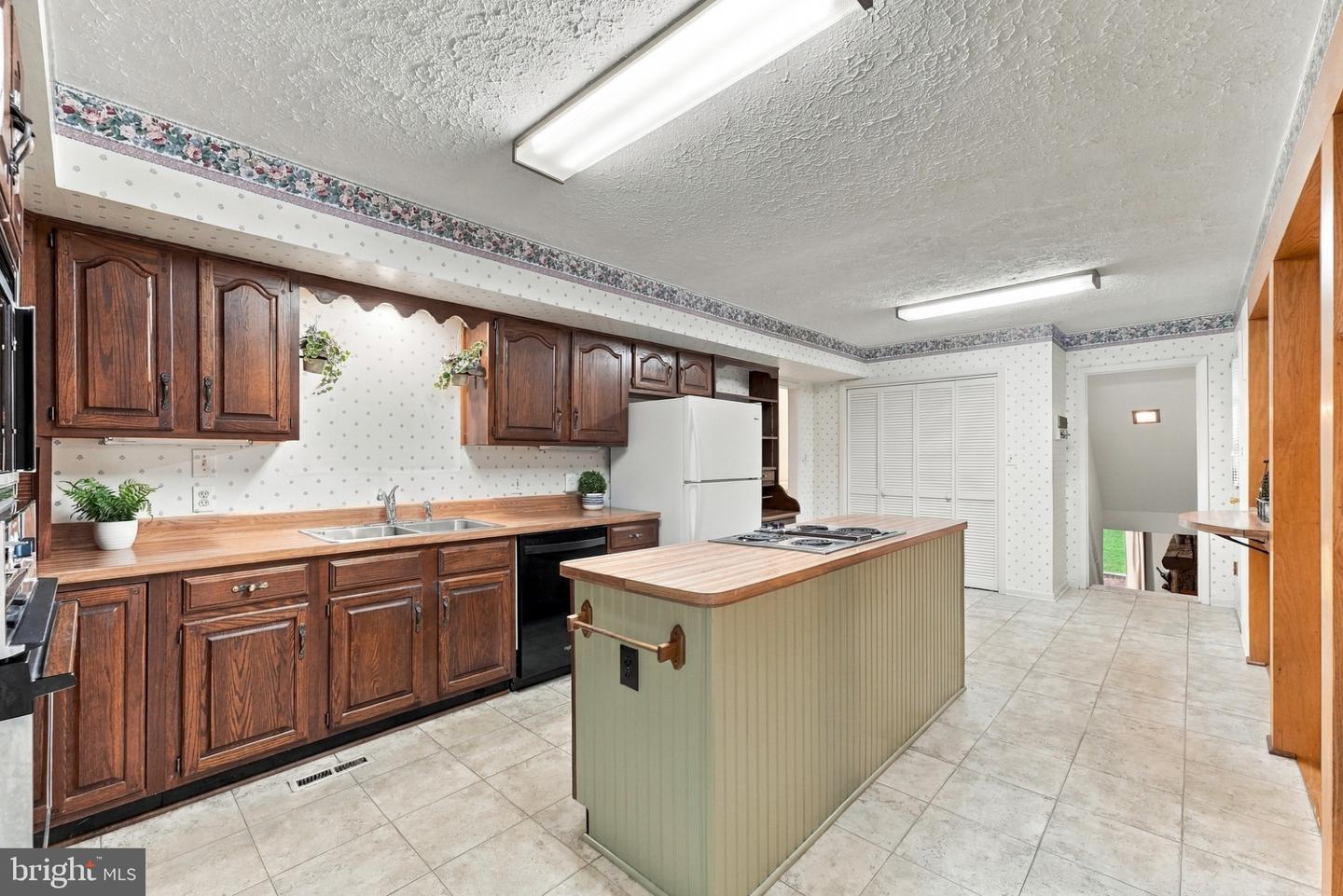19452 Hickory Dr Property Photo 18