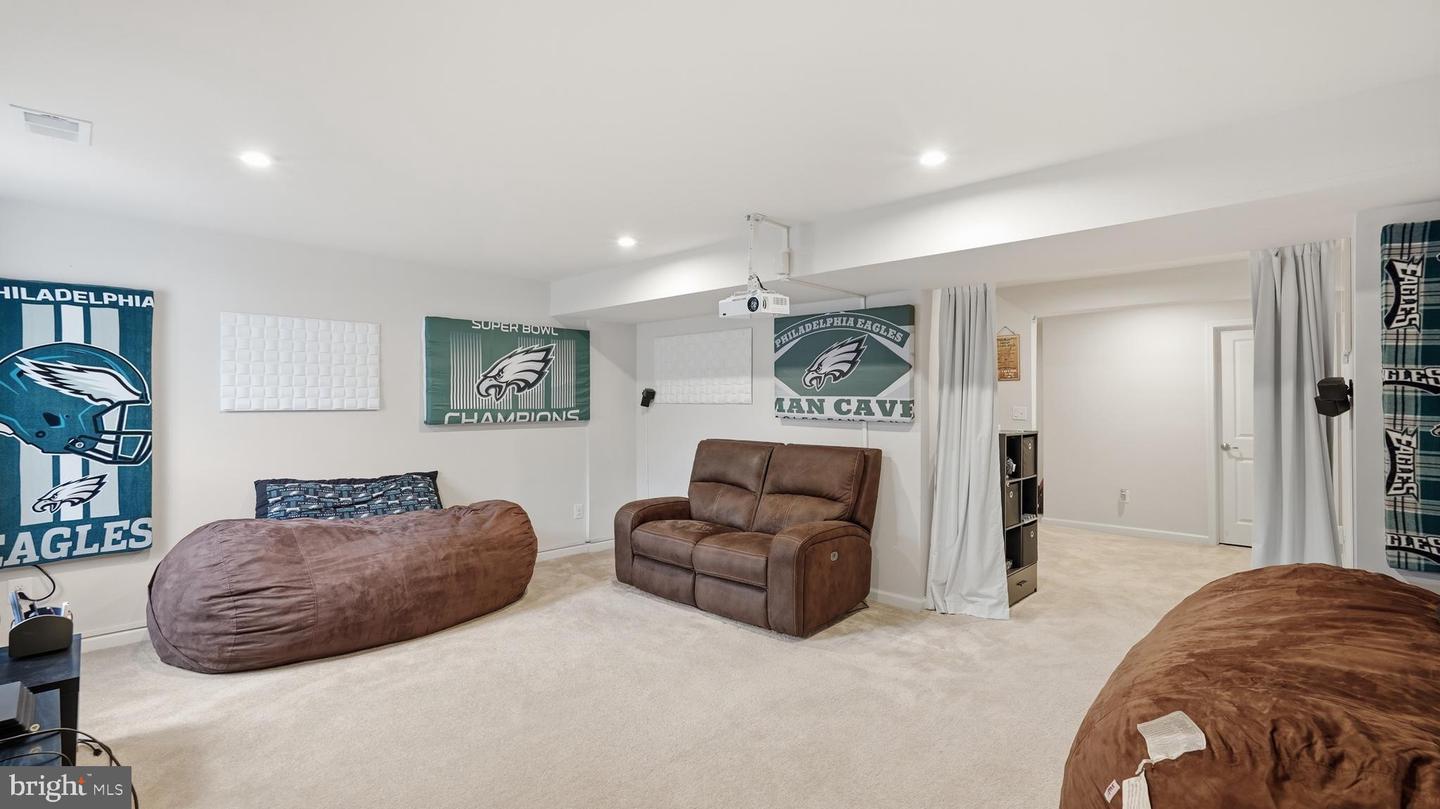 832 Virginia Property Photo 23