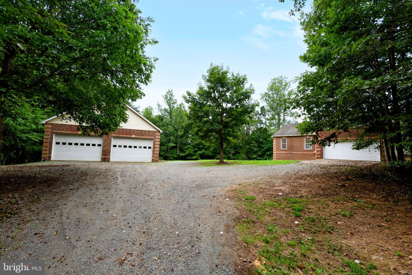 18048 Waterloo Rd Property Photo 5