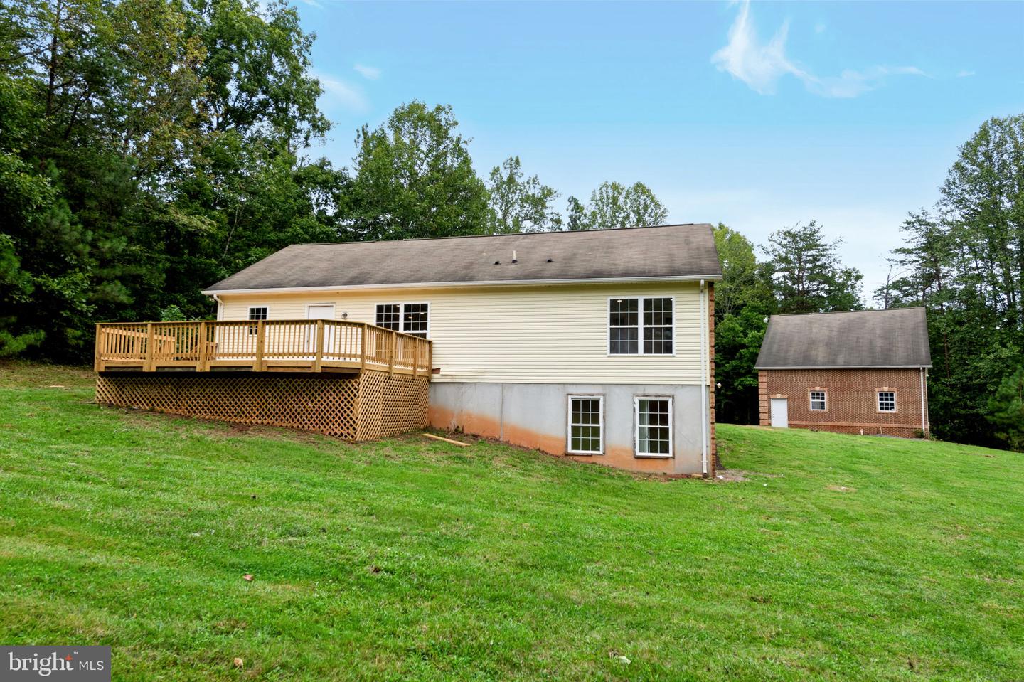 18048 Waterloo Rd Property Photo 8