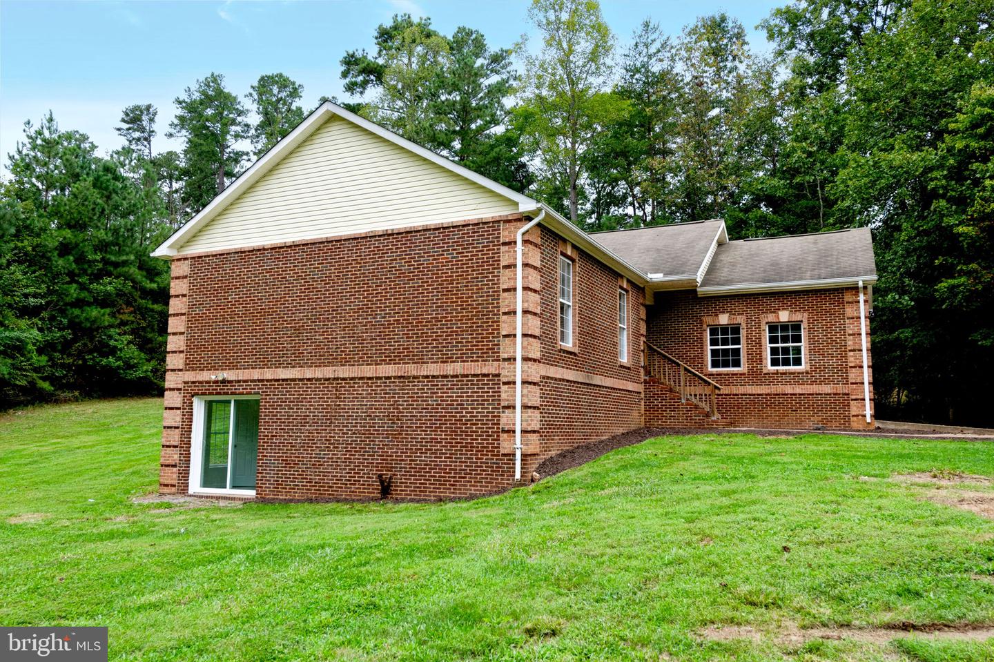 18048 Waterloo Rd Property Photo 10