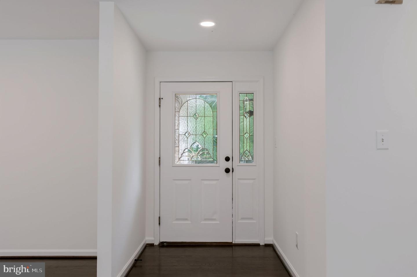 18048 Waterloo Rd Property Photo 11