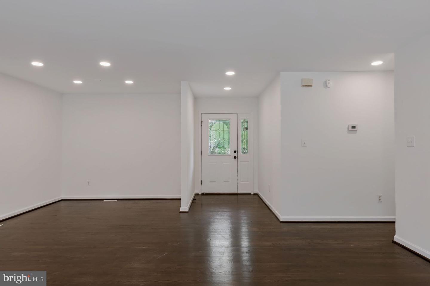 18048 Waterloo Rd Property Photo 14