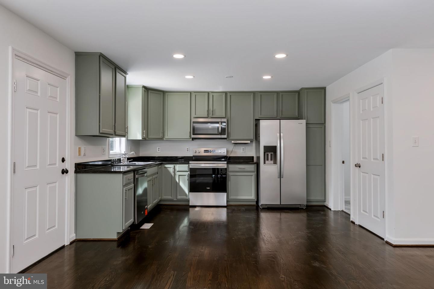 18048 Waterloo Rd Property Photo 22