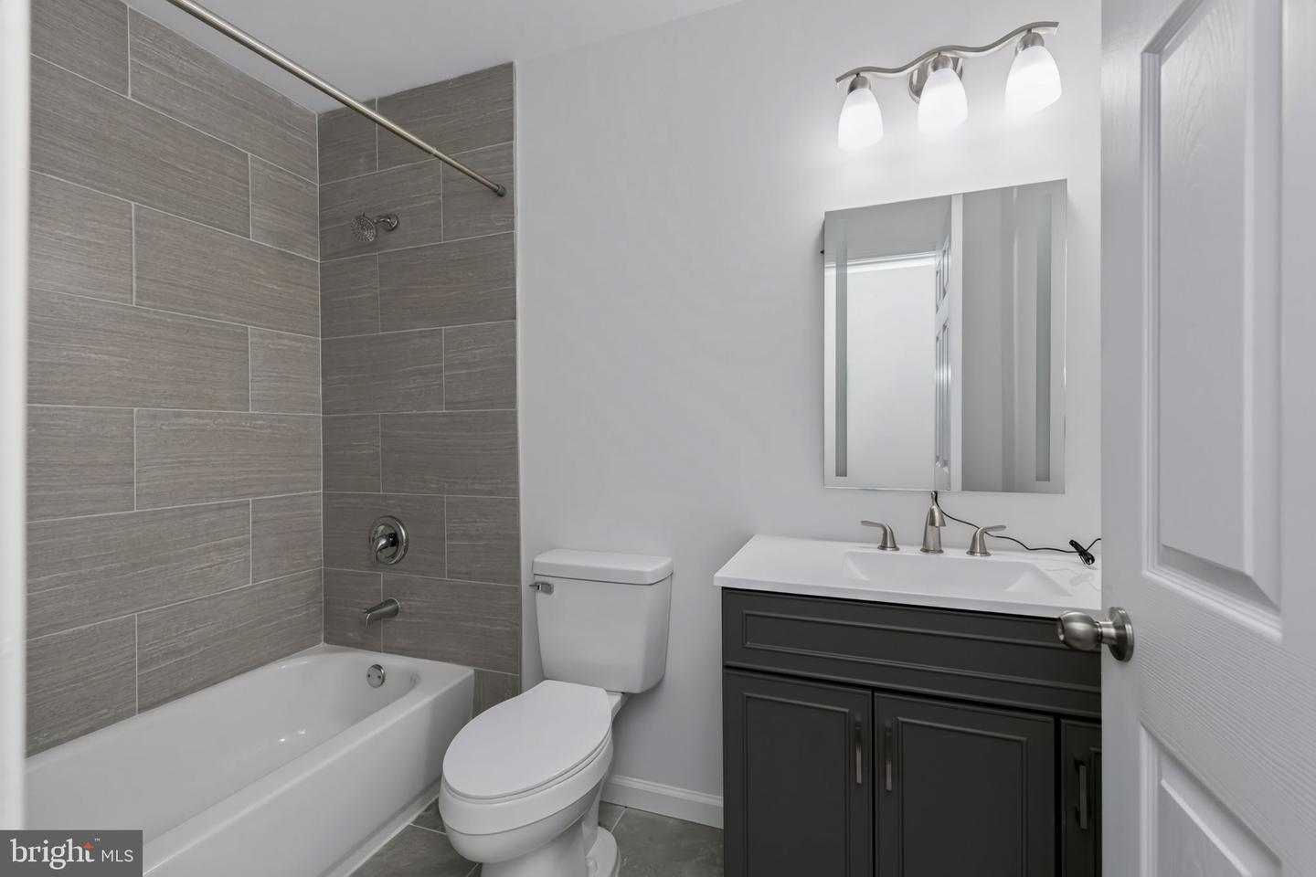 18048 Waterloo Rd Property Photo 27