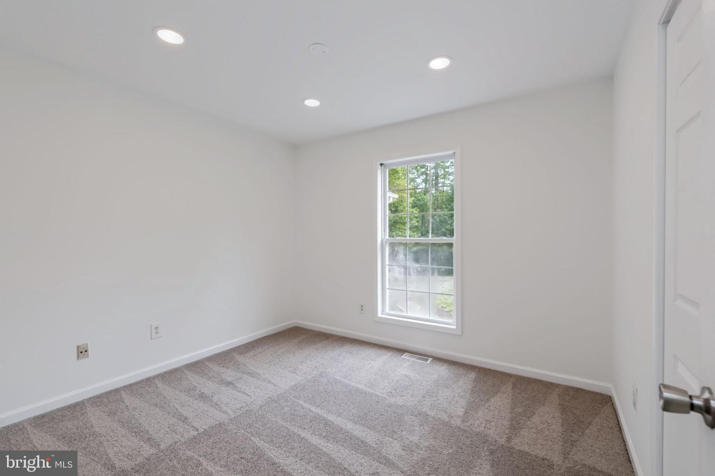 18048 Waterloo Rd Property Photo 29