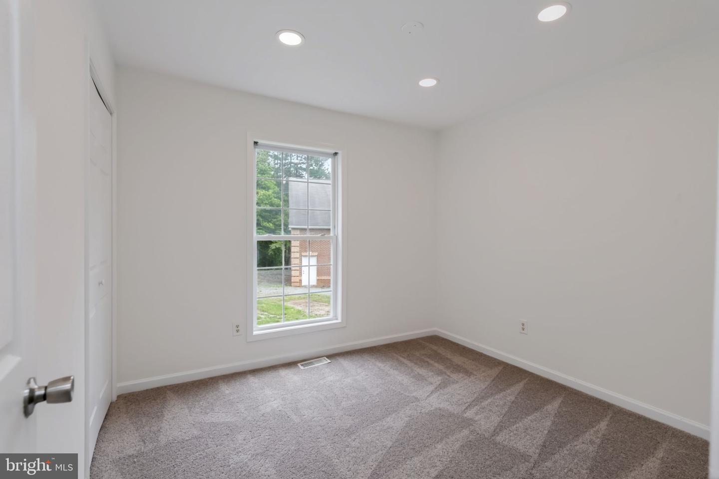 18048 Waterloo Rd Property Photo 32