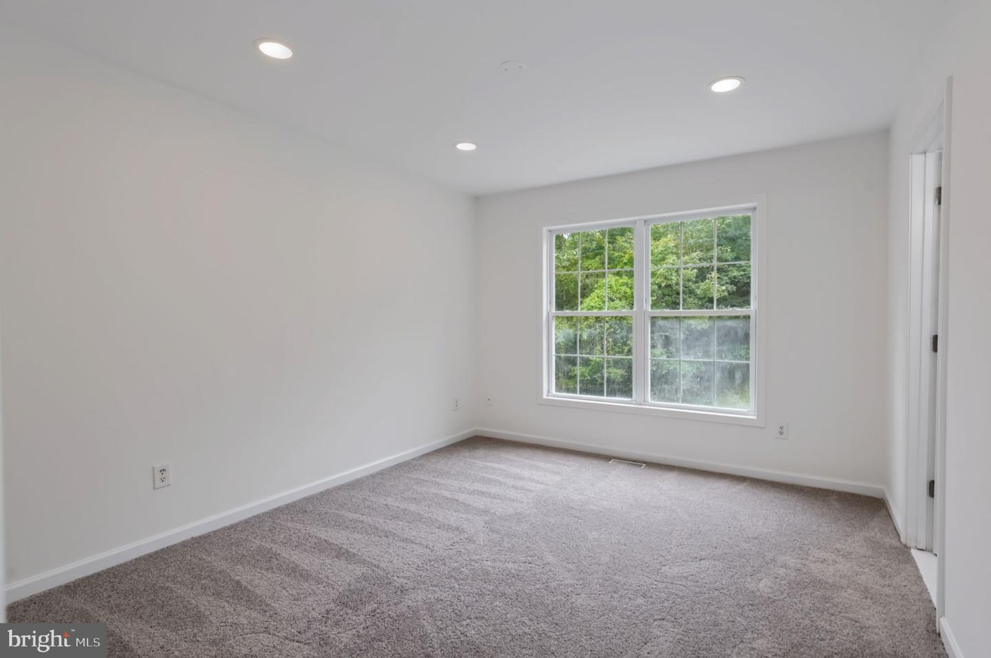 18048 Waterloo Rd Property Photo 35
