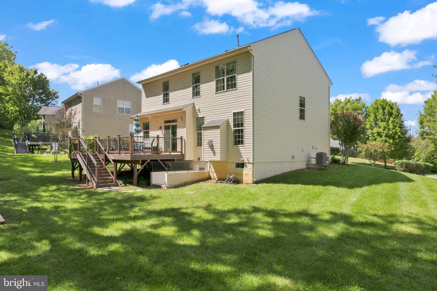 816 Shetland Way Property Photo 3