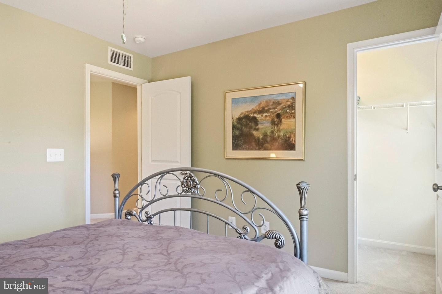 816 Shetland Way Property Photo 35