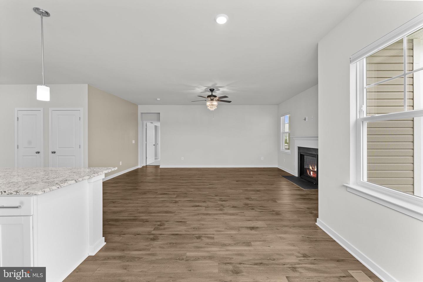 2047 Armstrong Ter Property Photo 16
