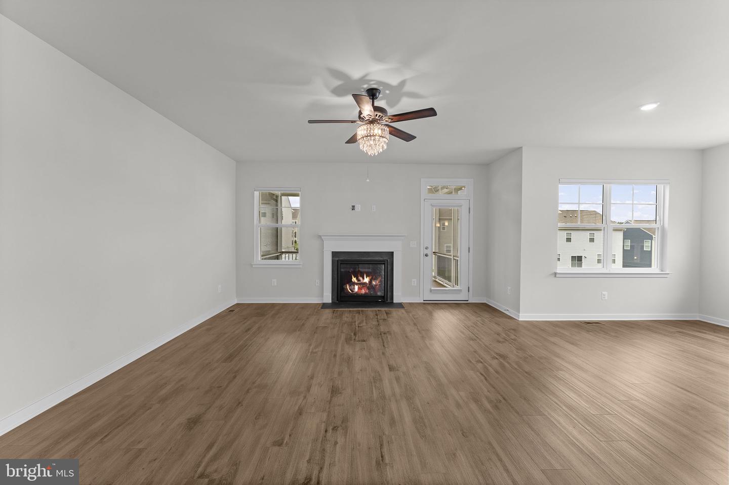 2047 Armstrong Ter Property Photo 17