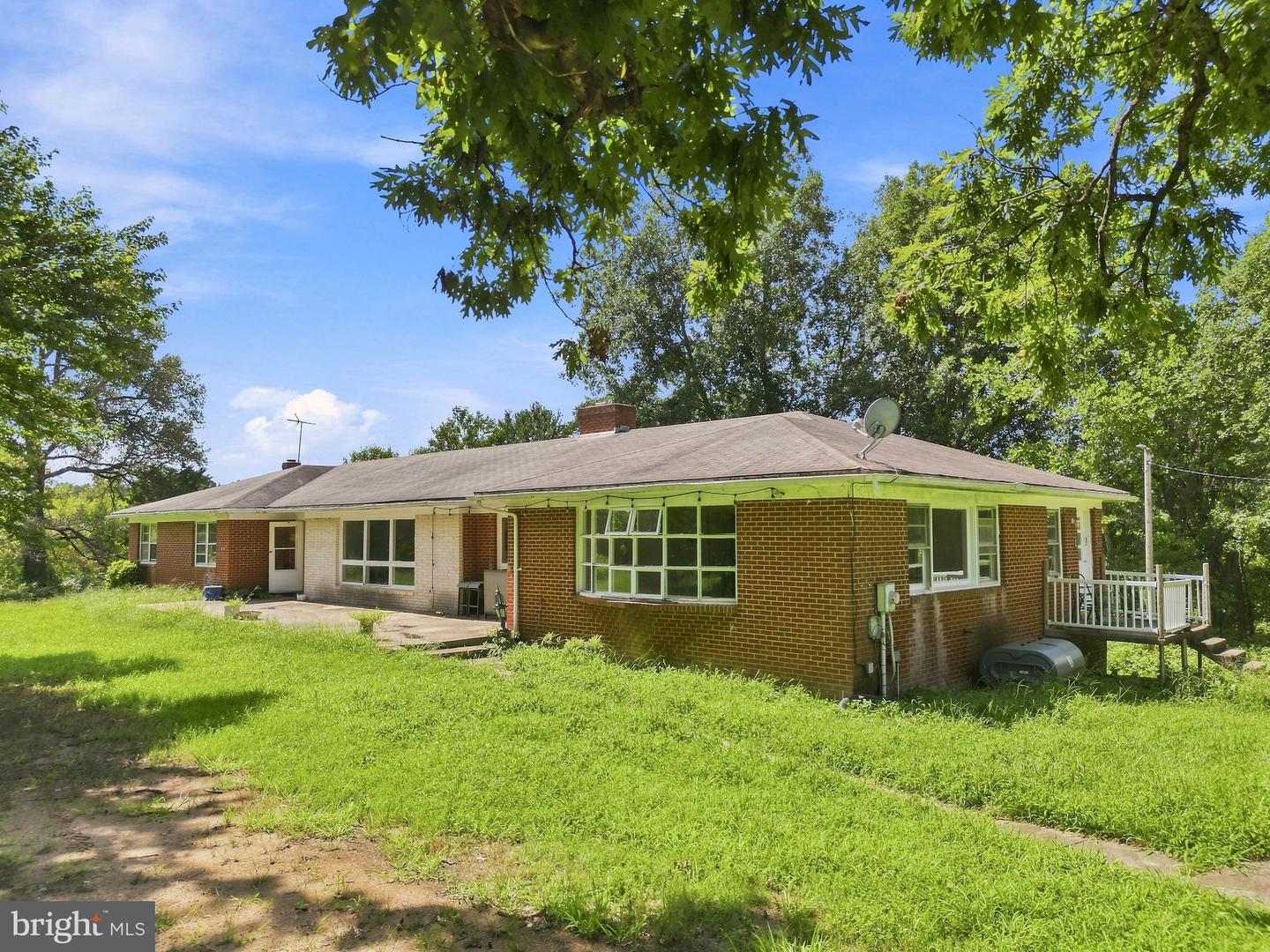 5491 Johnson Ln Property Photo 1