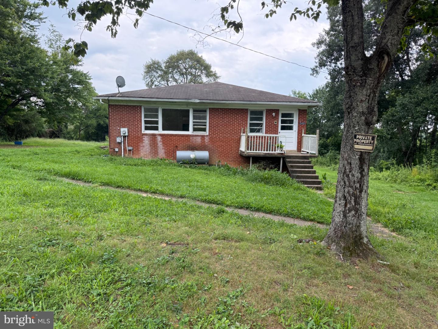 5491 Johnson Ln Property Photo 6