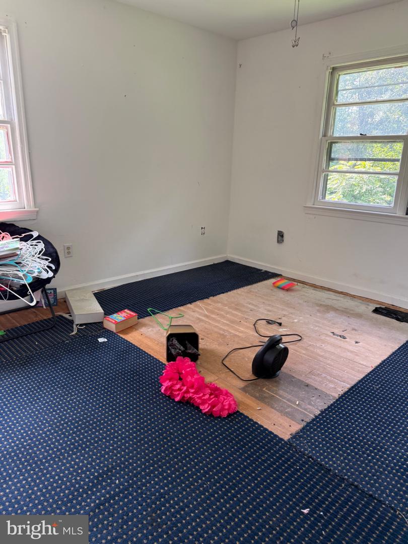 5491 Johnson Ln Property Photo 10