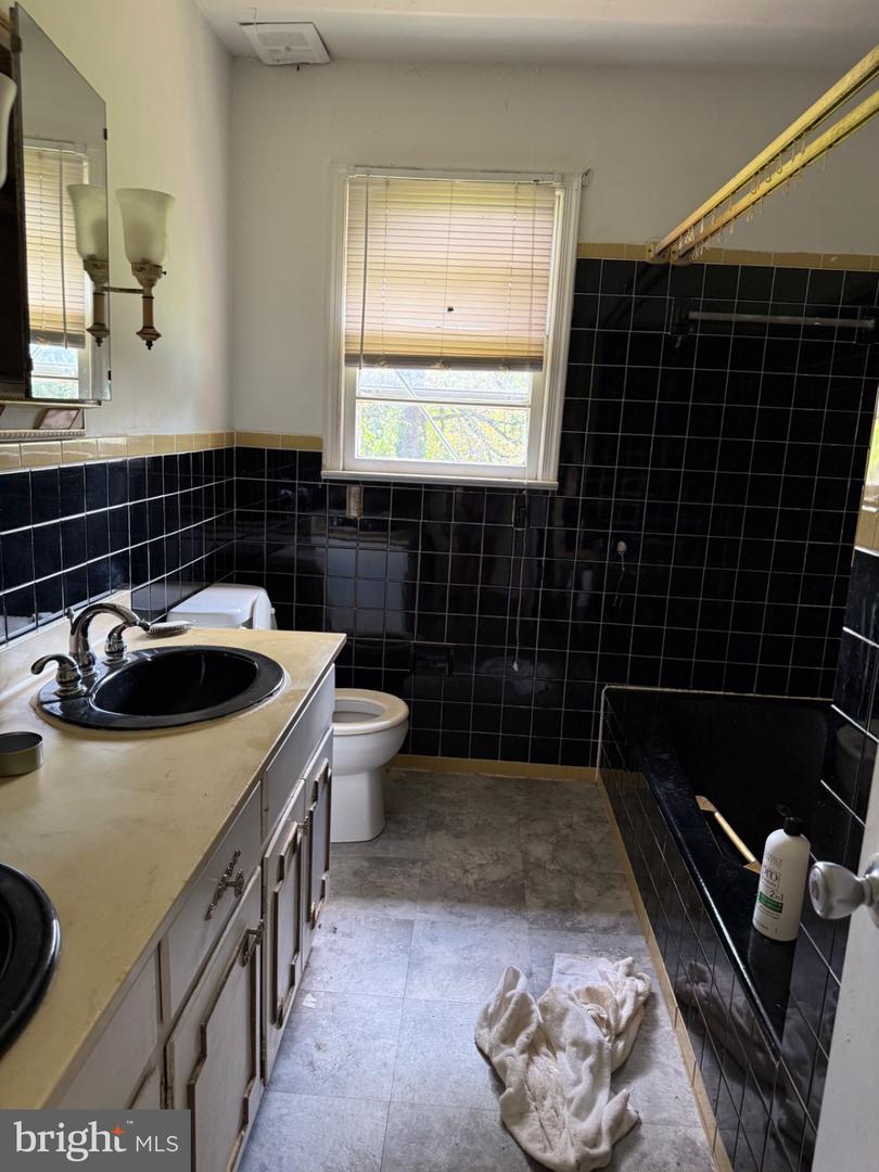 5491 Johnson Ln Property Photo 14