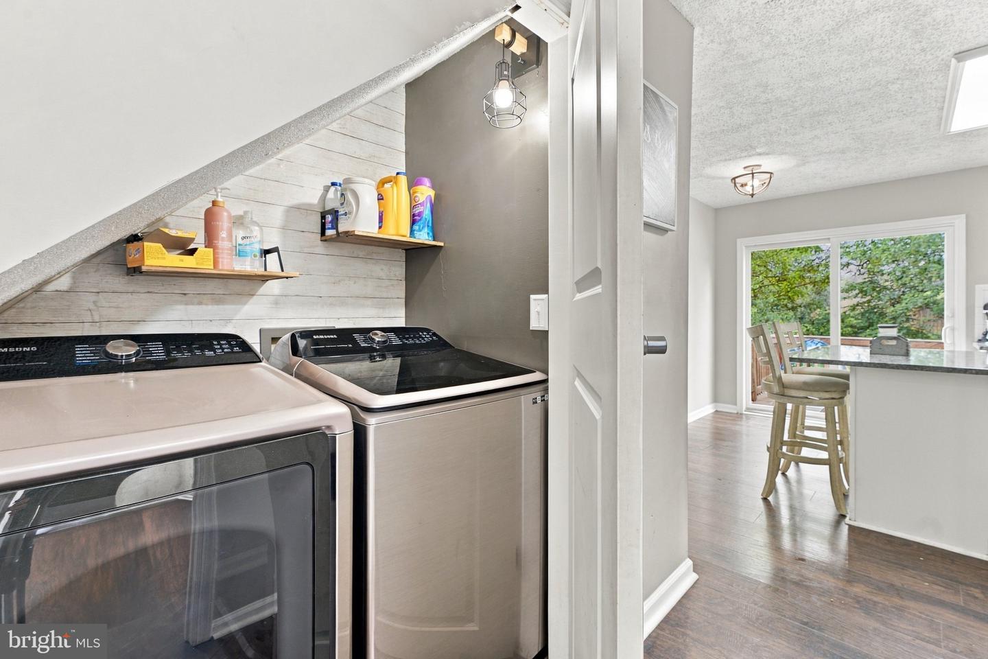 1421 N Thomas Way Property Photo 6