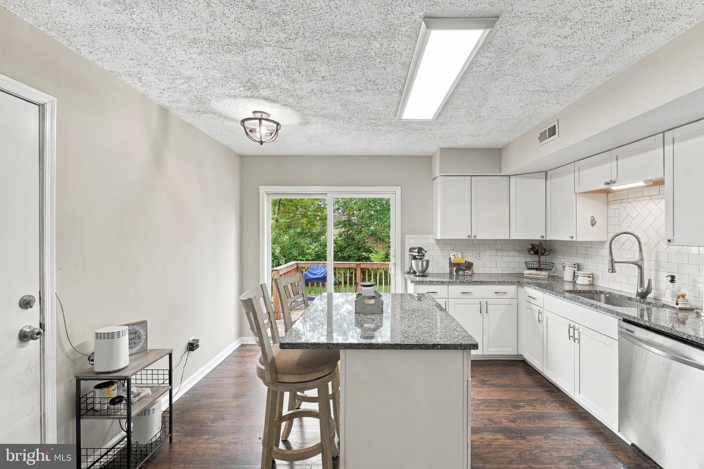 1421 N Thomas Way Property Photo 8