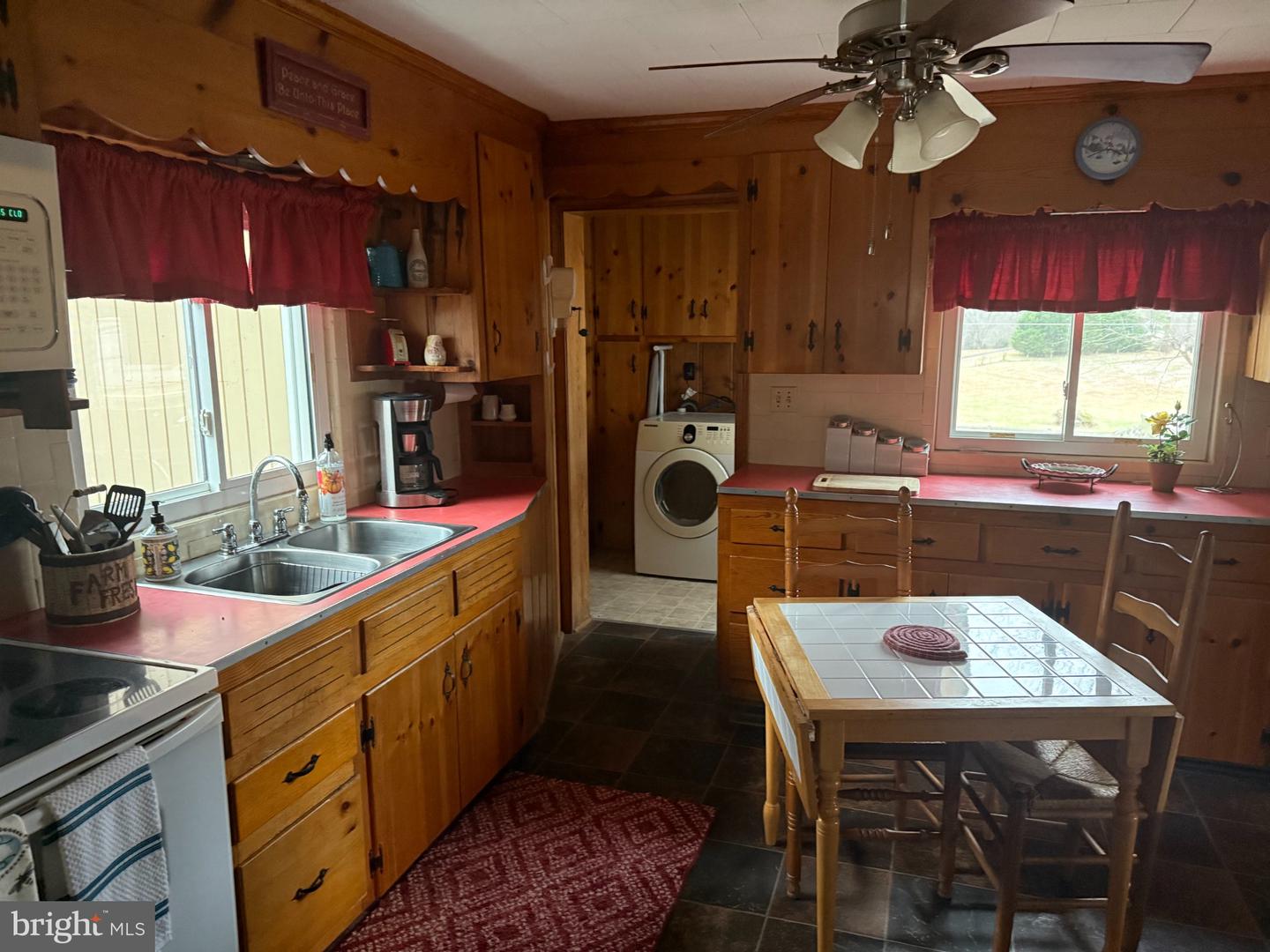 7246 Sperryville Pike Property Photo 5