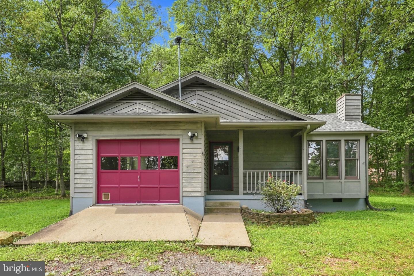 11254 Boston Dr Property Photo 1