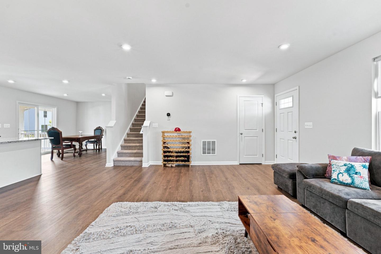 3211 Plum Ln Property Photo 4