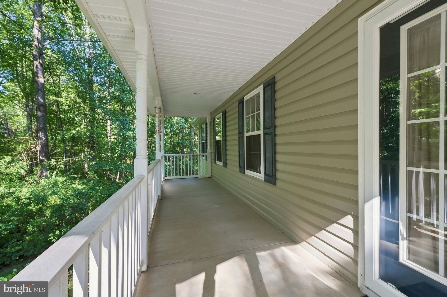 9109 Woodbrook Ln Property Photo 6